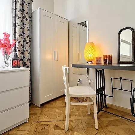 Vintage In The Heart Of Apartmán Krakov